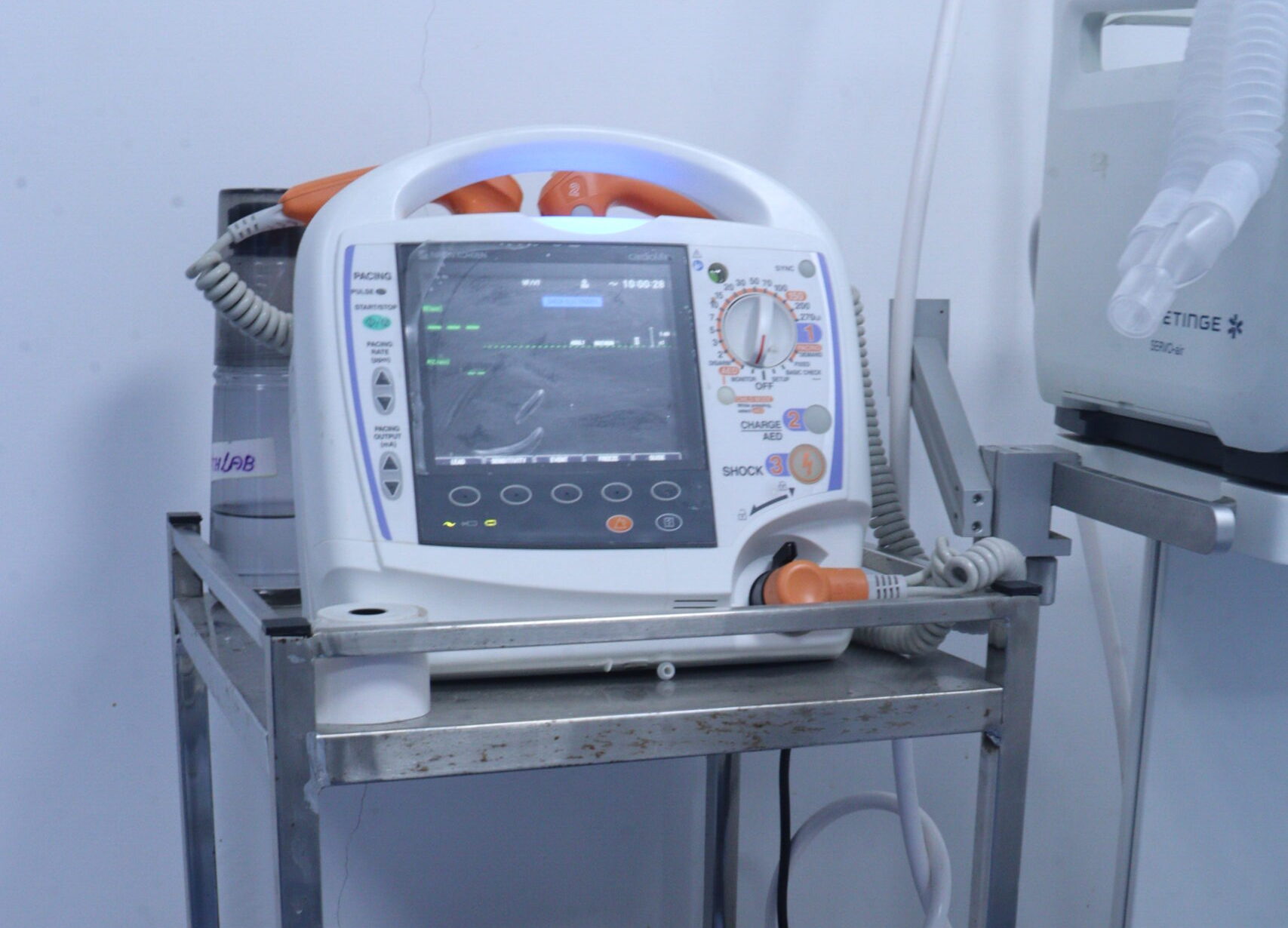 Defibrillator Machine